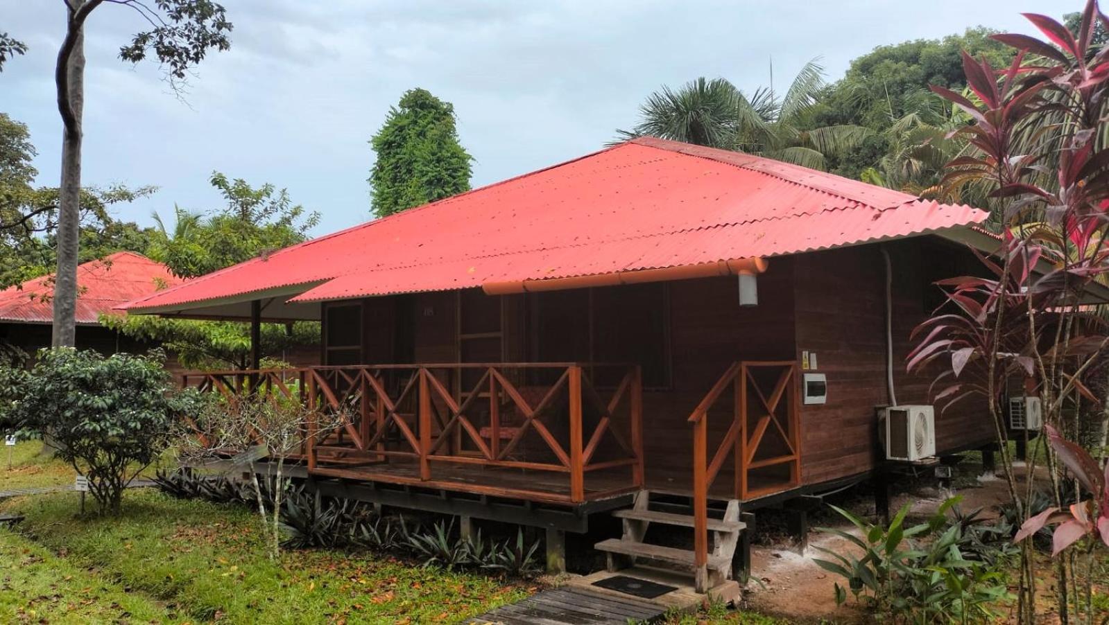Manish Hotel Ecologico Pucallpa Exterior photo
