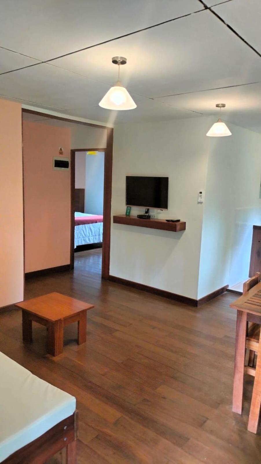 Manish Hotel Ecologico Pucallpa Exterior photo